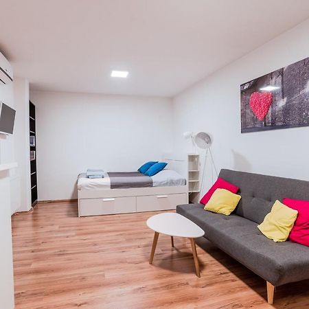 Central Studio Boulevard Budapest Esterno foto