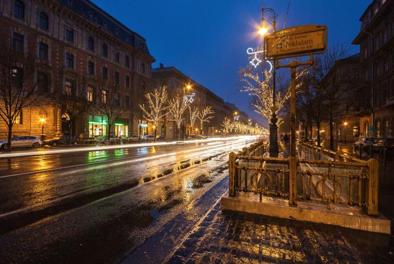 Central Studio Boulevard Budapest Esterno foto