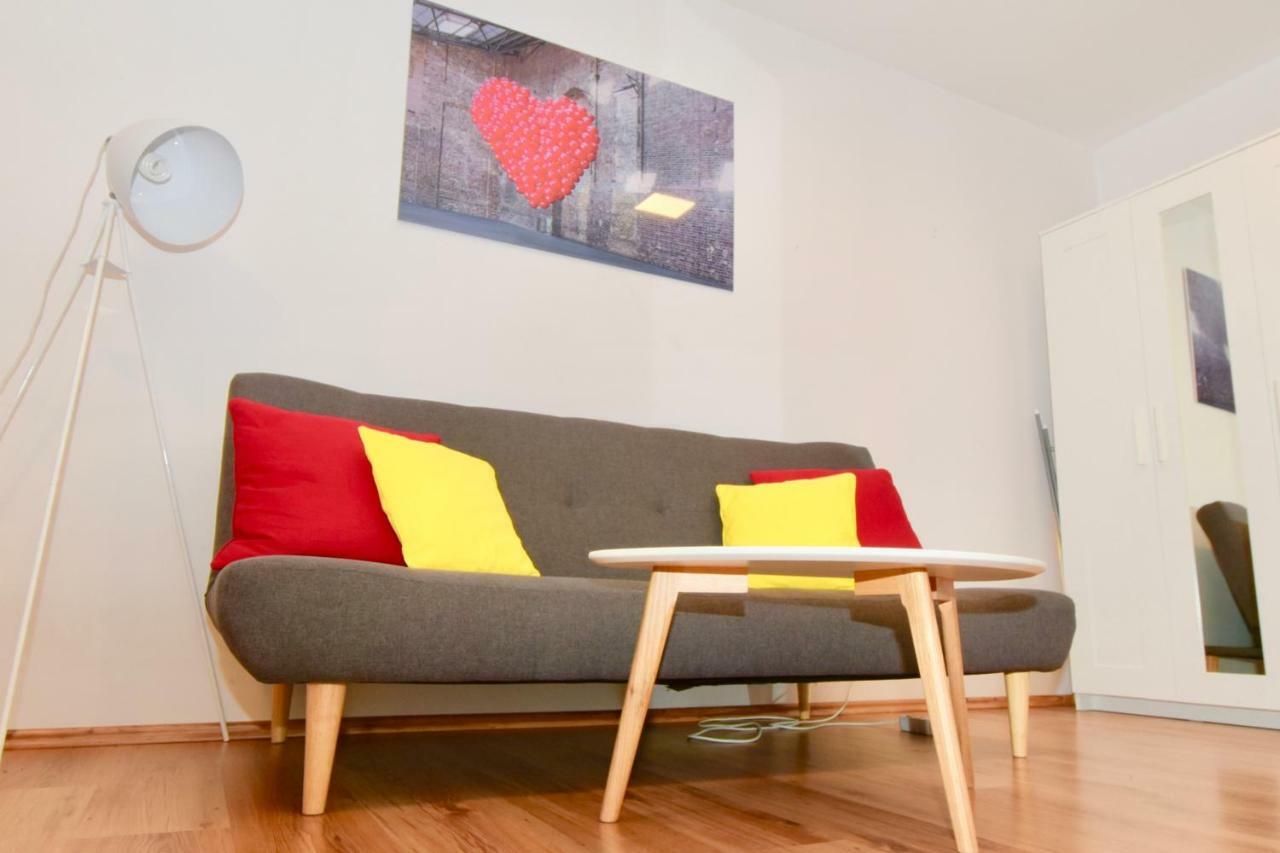 Central Studio Boulevard Budapest Esterno foto