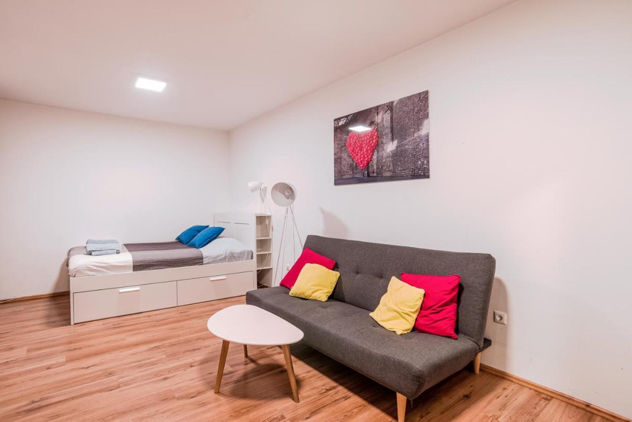 Central Studio Boulevard Budapest Esterno foto